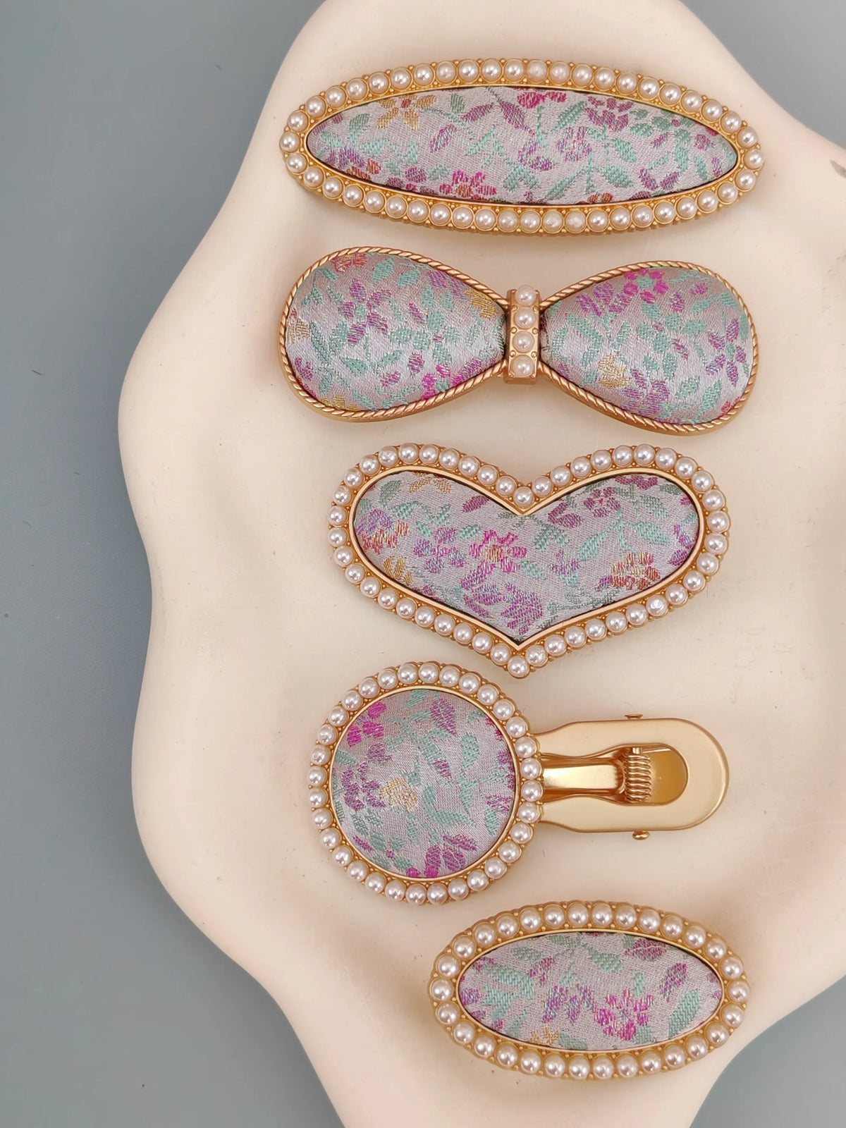 Pearl-Style Brocade Hair Clip – Handmade Designs